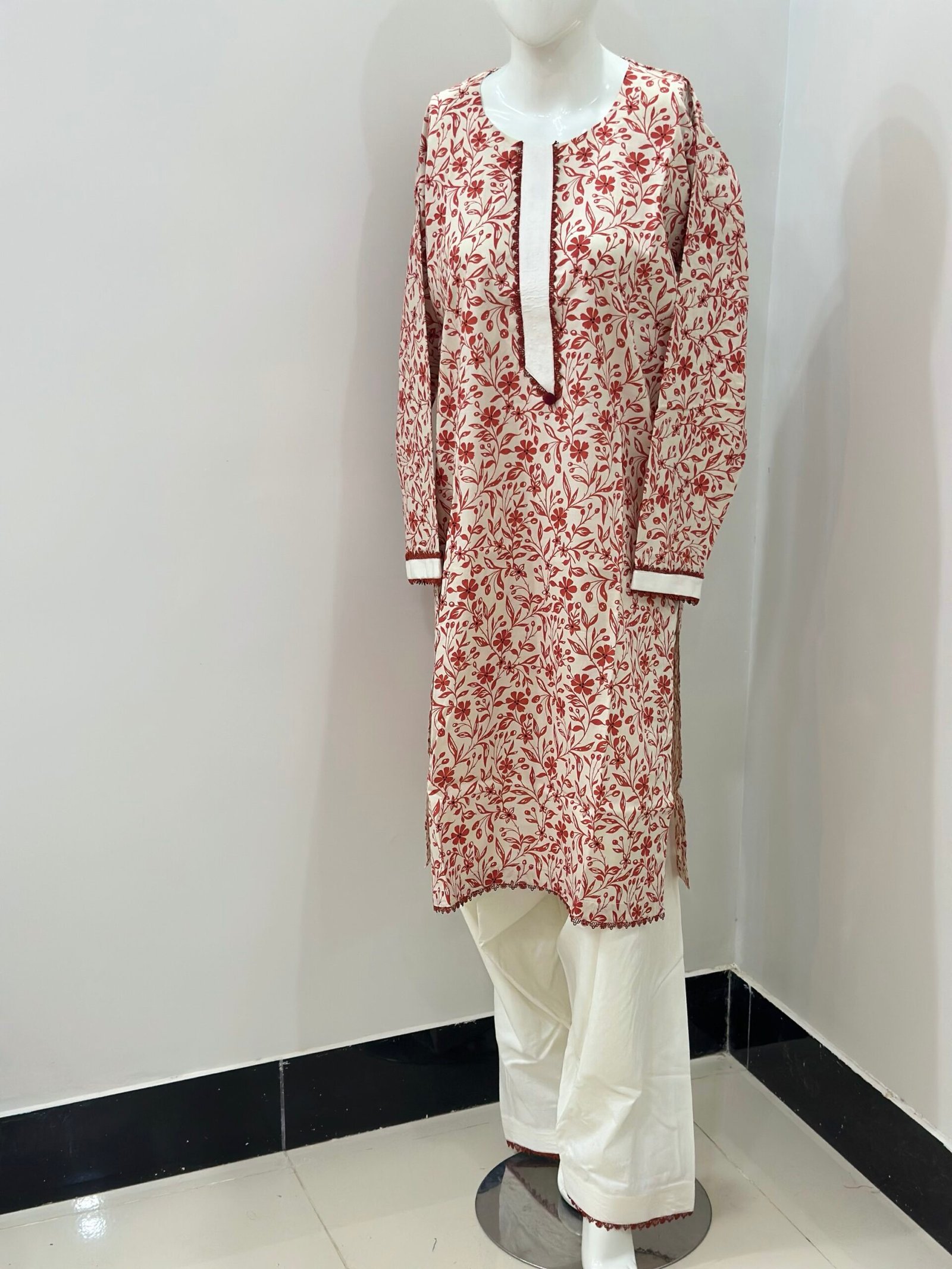 Red Floral Kurta Shalwar Set - Image 2