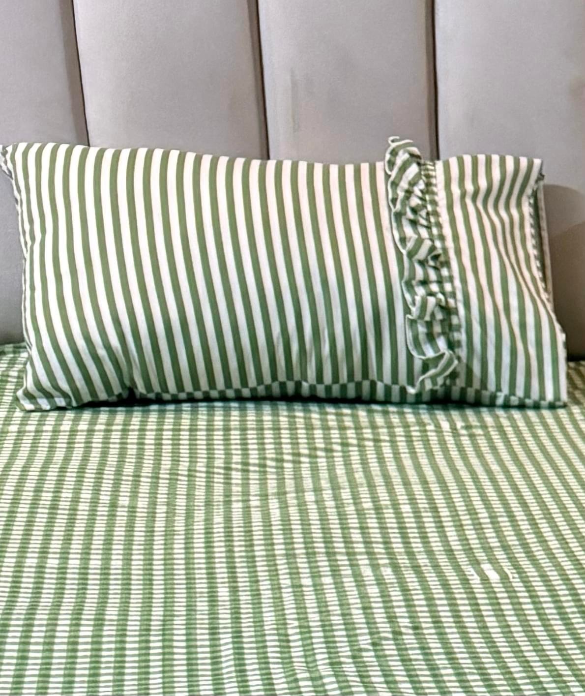 Green Gingham King Size Cotton Bedsheet with Ruffle Border - Image 2