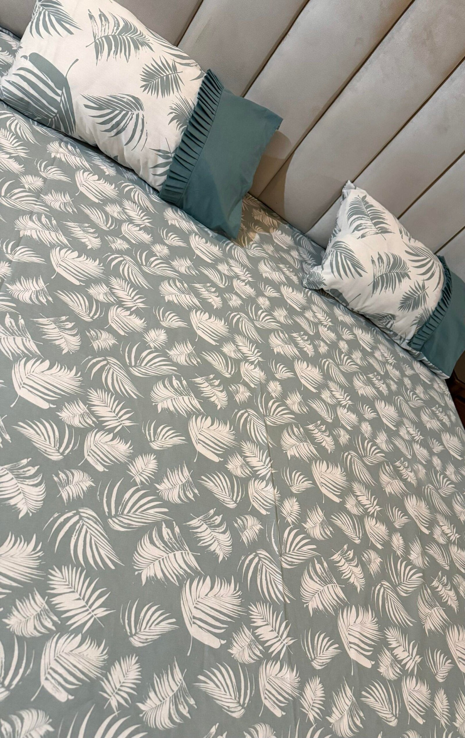 Sage Green Tropical Leaf King Size Cotton Bedsheet Set - Image 2